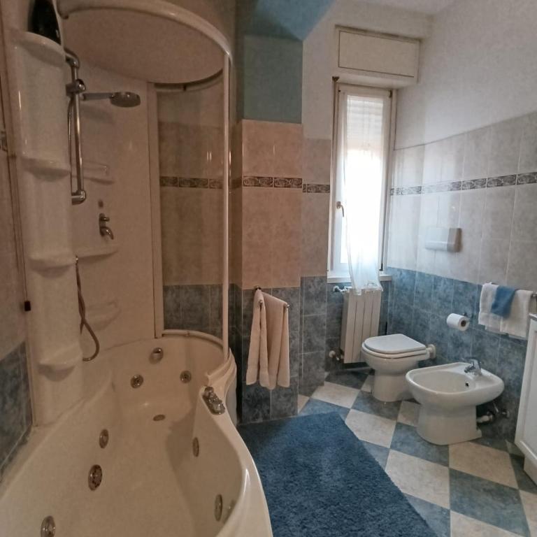 IRIS- BRESCIA old town apartment - Apartamento de 2 dormitorios - 24