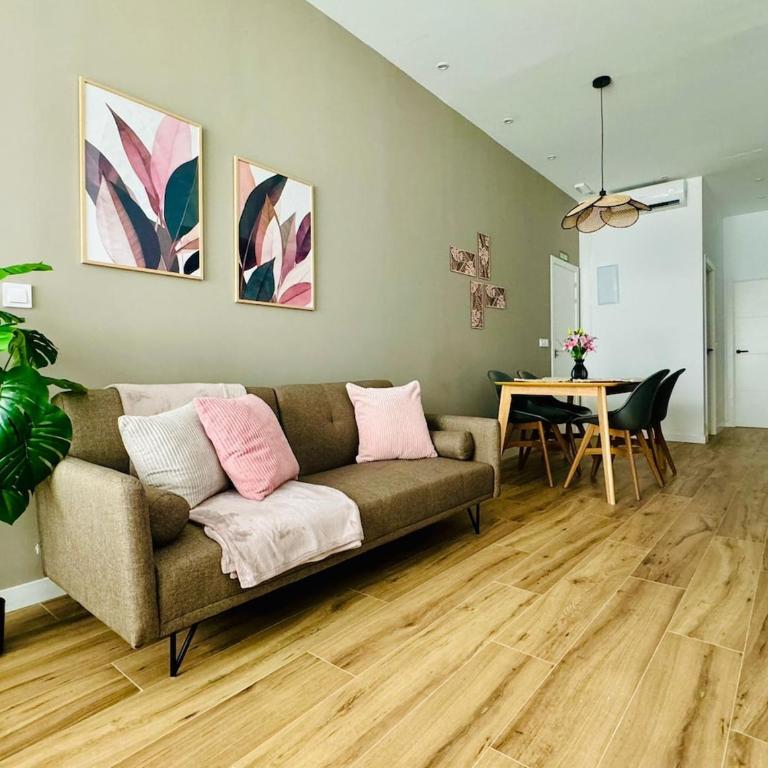 PLANAS 2 Design & Spaciousness with Terraza in Ruzafa SOHO - One-Bedroom Apartment - 1