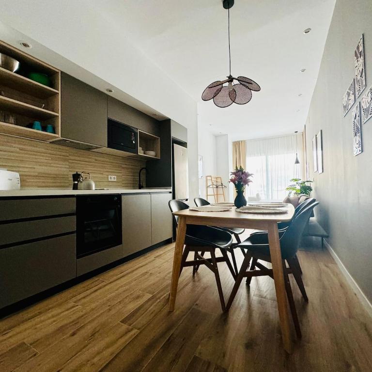 PLANAS 2 Design & Spaciousness with Terraza in Ruzafa SOHO - One-Bedroom Apartment - 9