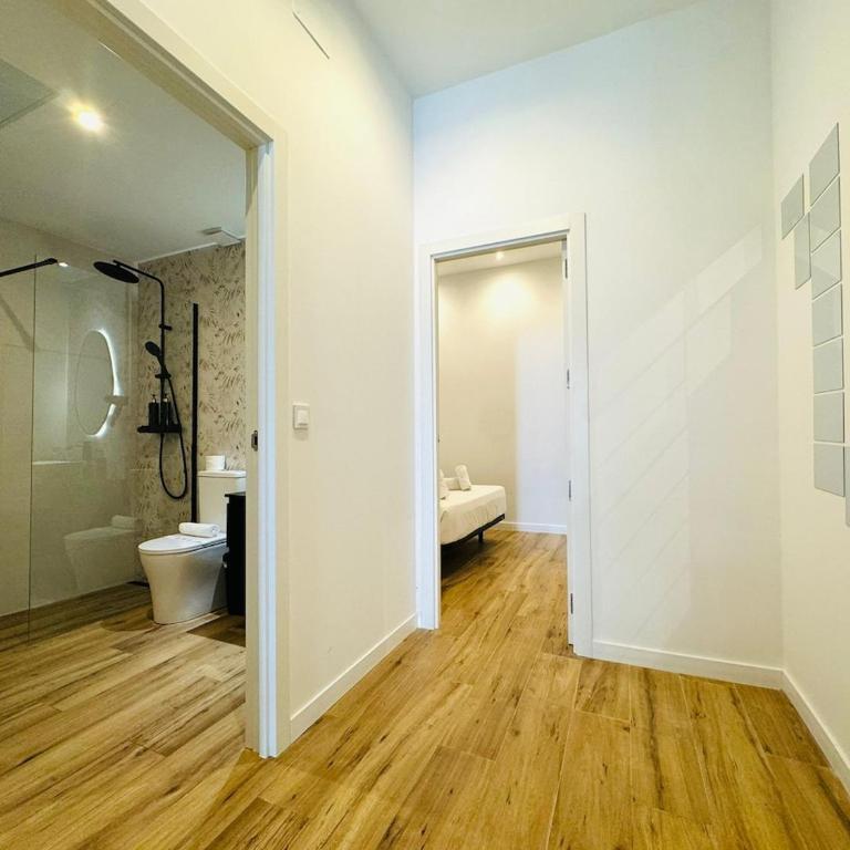 PLANAS 2 Design & Spaciousness with Terraza in Ruzafa SOHO - One-Bedroom Apartment - 43