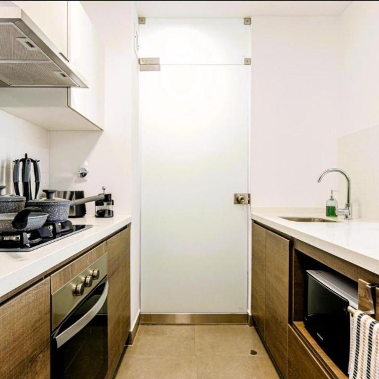Premium Miraflores Stay with Pool and Amenities - Two-Bedroom Apartment - 6