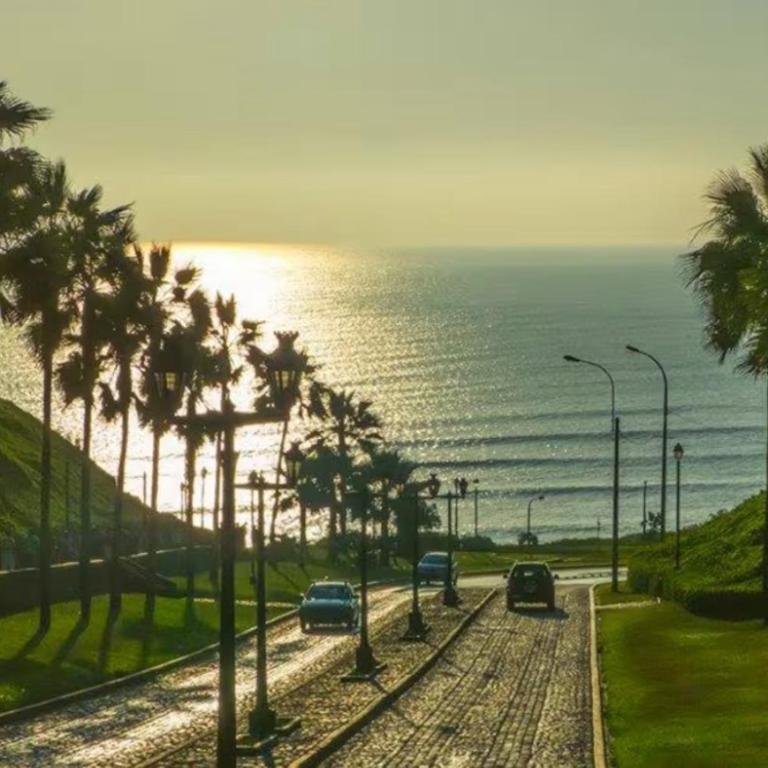 Premium Miraflores Stay with Pool and Amenities - Two-Bedroom Apartment - 38