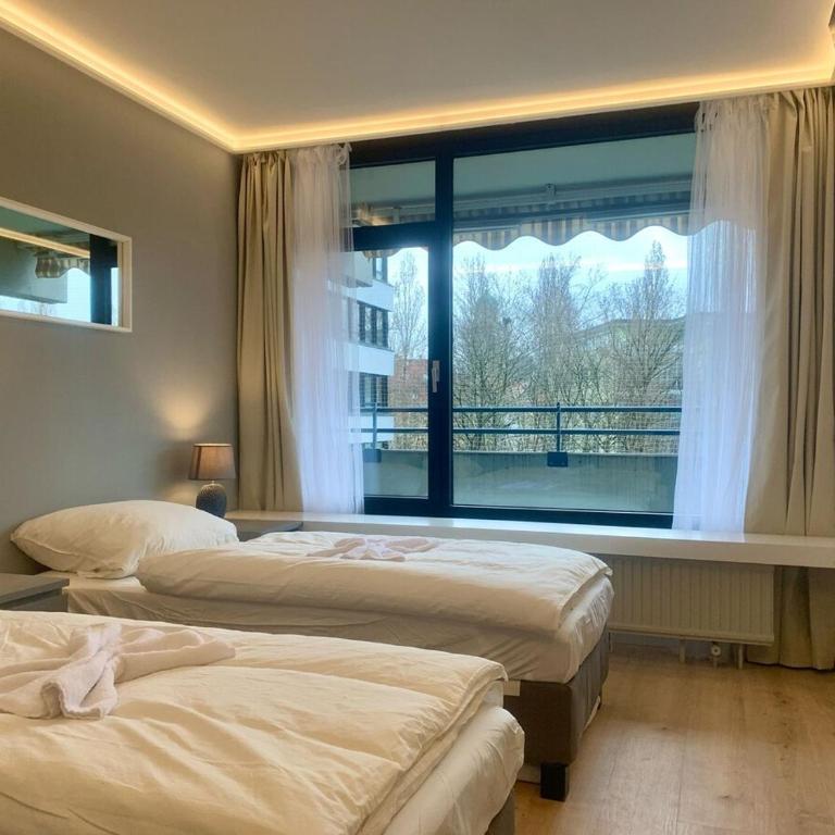 Central flat with 3 bedrooms and free parking space - Apartamento - 11