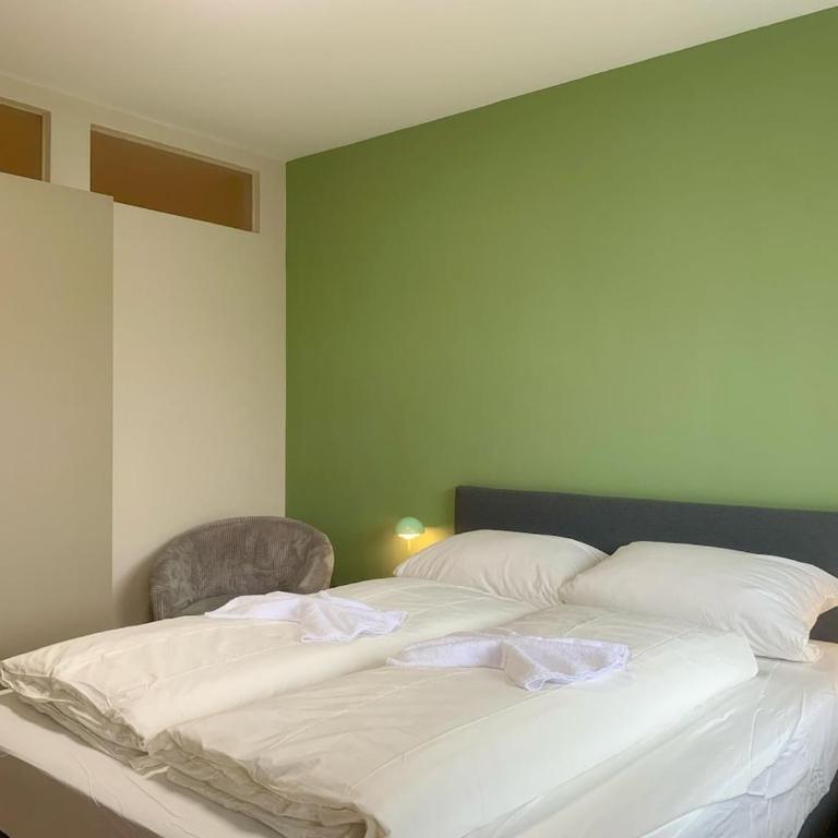 Central flat with 3 bedrooms and free parking space - Apartamento - 15