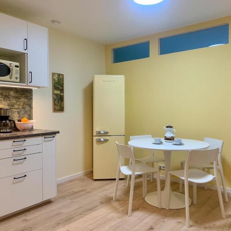 Central flat with 3 bedrooms and free parking space - Apartamento - 19