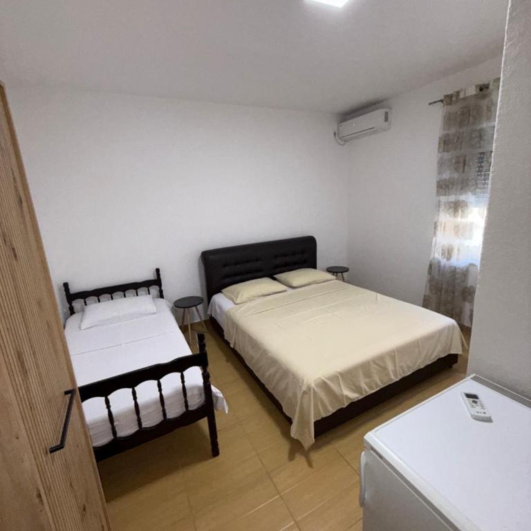 Apartments Lazo - Triple Room - 1