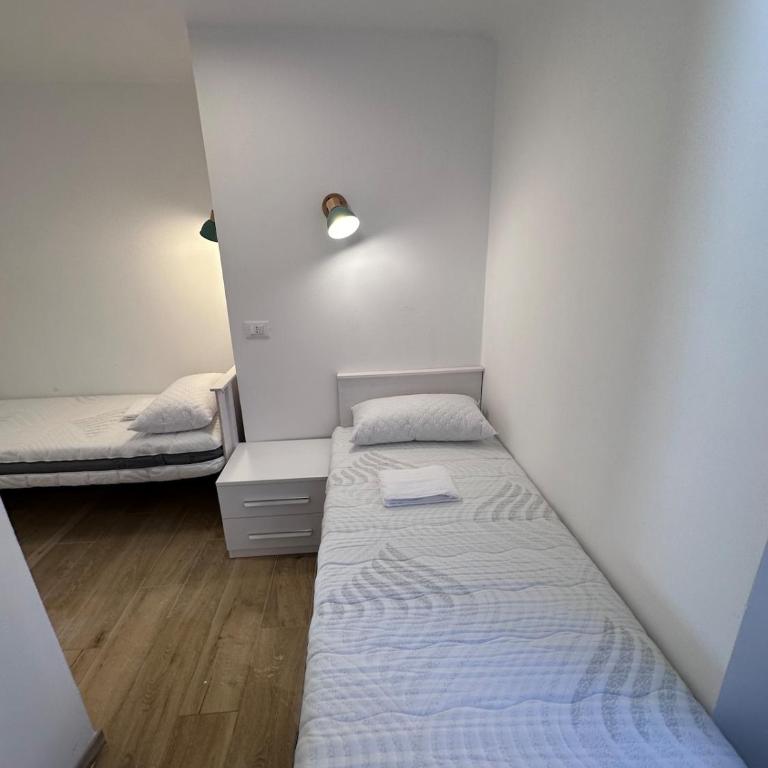 Kiwi home in the historic center with a small terrace - Appartamento con 2 Camere da Letto - 6