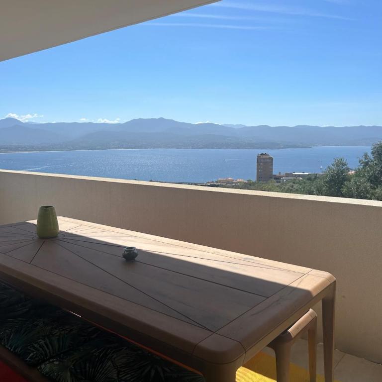 Beautiful Appartment Les terrasses de Torretta room sea view Ajaccio - Appartement 2 Chambres - 12