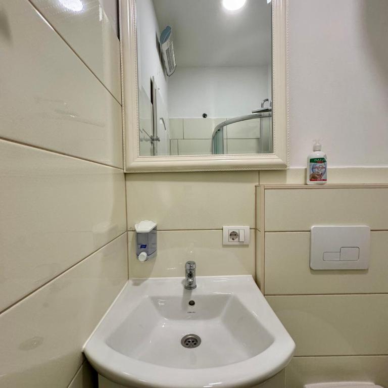 City explorer Sarajevo - The urban suite - Trokrevetna Soba sa Sopstvenim Kupatilom - 6