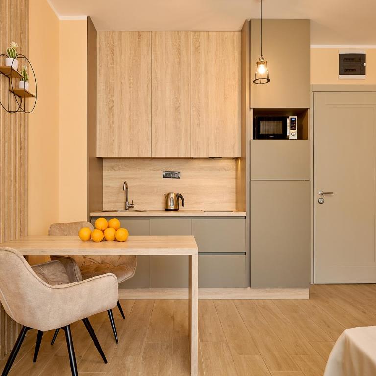 Casa Al Mare Residence, private studio, 1-st line, swimming pool - Studio with Mountain View - 19