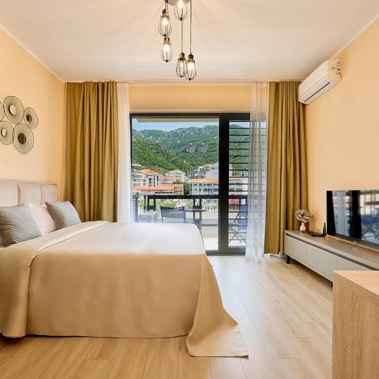 Casa Al Mare Residence, private studio, 1-st line, swimming pool - Studio with Mountain View - 1