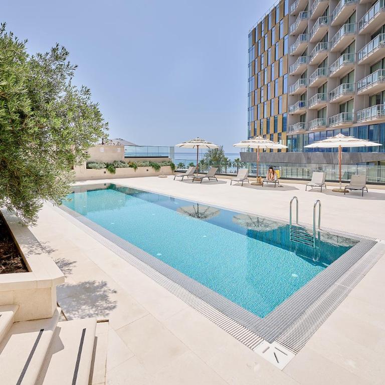 Casa Al Mare Residence, private studio, 1-st line, swimming pool - Studio with Mountain View - 21