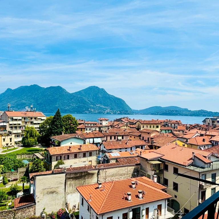 Apartment in the city center with PANORAMIC VIEW over the Lake and Verbania - Appartamento con 1 Camera da Letto e Vista Lago - 1