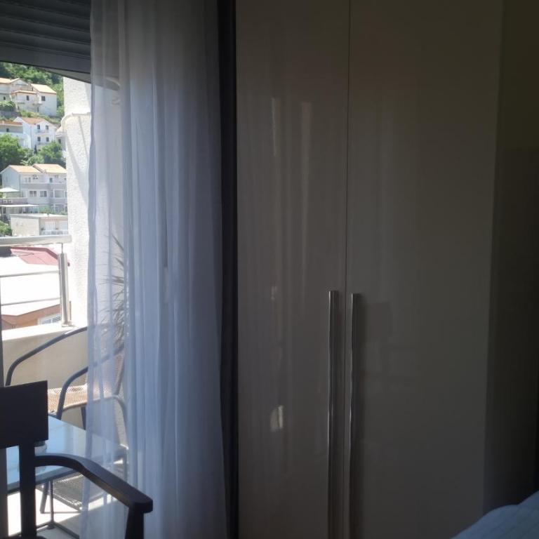 Orange Blues Apartments - Superior One-Bedroom Apartment with Balcony - 24