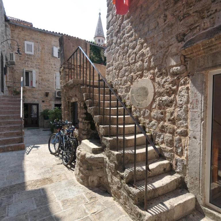 Budva Old City Central Studio Private - One-Bedroom Apartment - 1