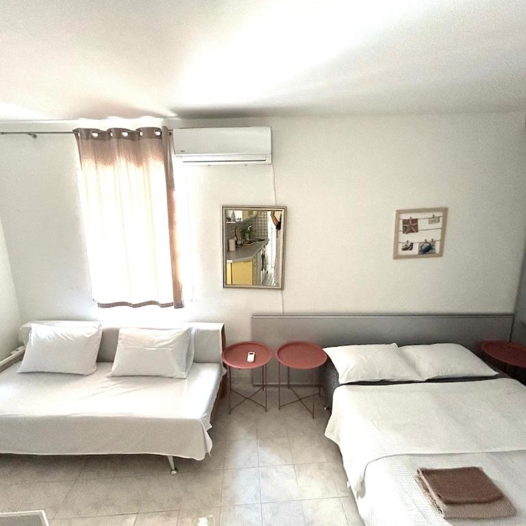 Budva Old City Central Studio Private - One-Bedroom Apartment - 4