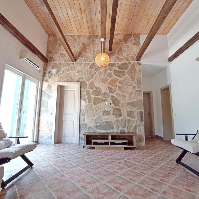 Spacious apartment Kotor - Three-Bedroom Apartment - 3