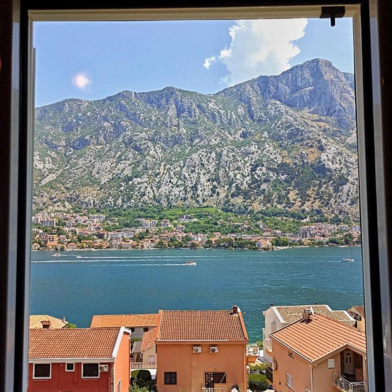 Spacious apartment Kotor - Three-Bedroom Apartment - 20