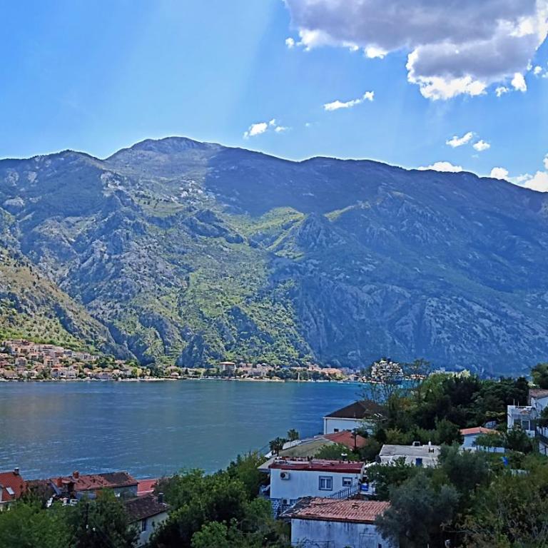 Spacious apartment Kotor - Three-Bedroom Apartment - 21