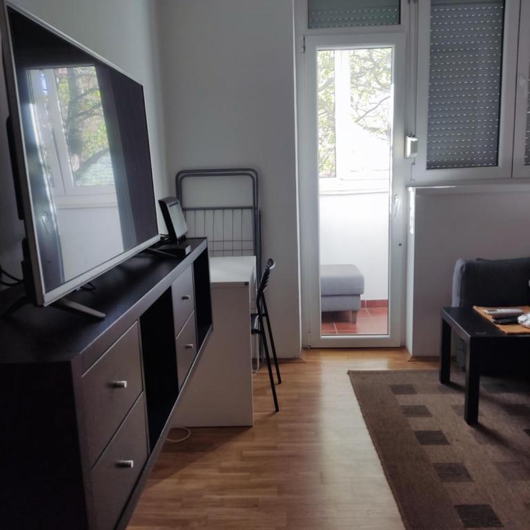 Quiet city center oasis - In the shade of walnut - Apartman sa 1 Spavaćom Sobom - 6