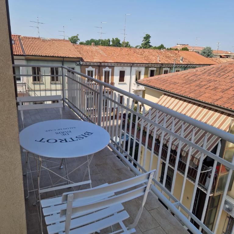 Alfredo's House Verona - Two-Bedroom Apartment - 8