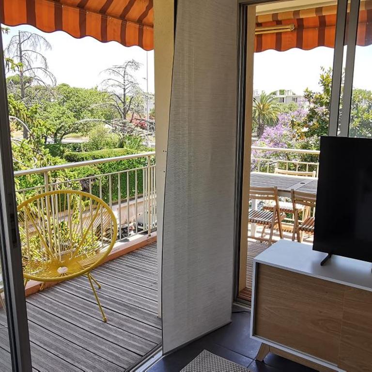 Spacieux 2 pièces avec terrasse, clim et parking - Appartement 1 Chambre - 4