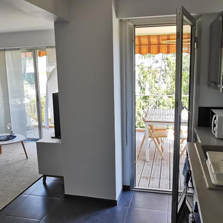 Spacieux 2 pièces avec terrasse, clim et parking - Appartement 1 Chambre - 3