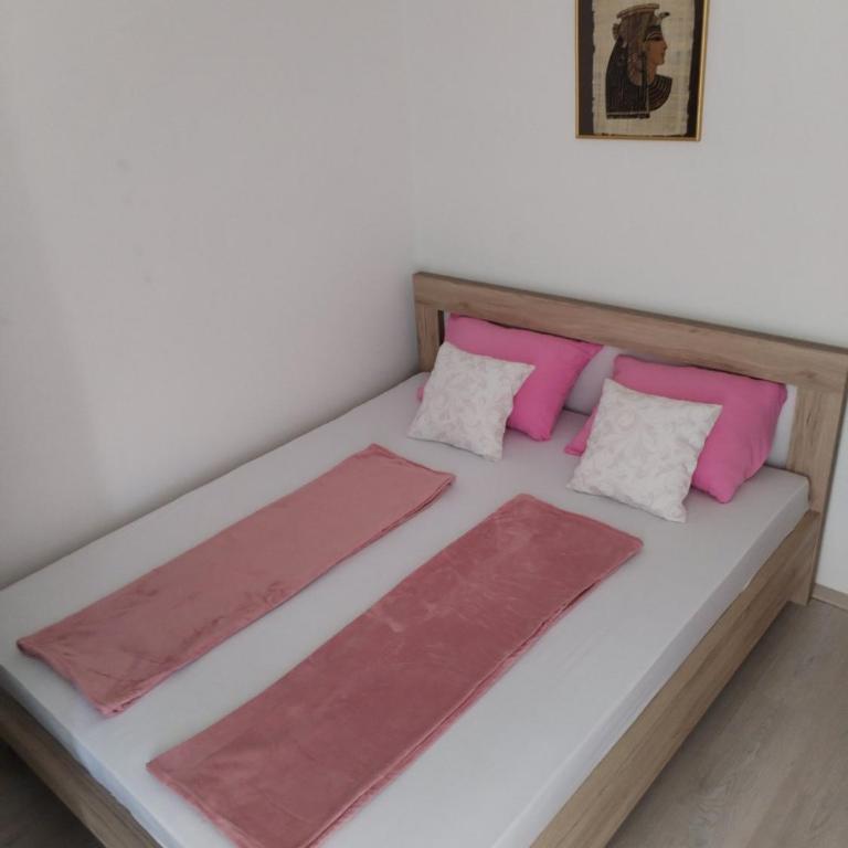 Guest house Gorica - Standardna Dvokrevetna Soba sa Bračnim Krevetom - 3
