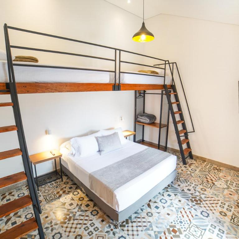 Casa Serafin Hotel - Standard Quadruple Room - 3
