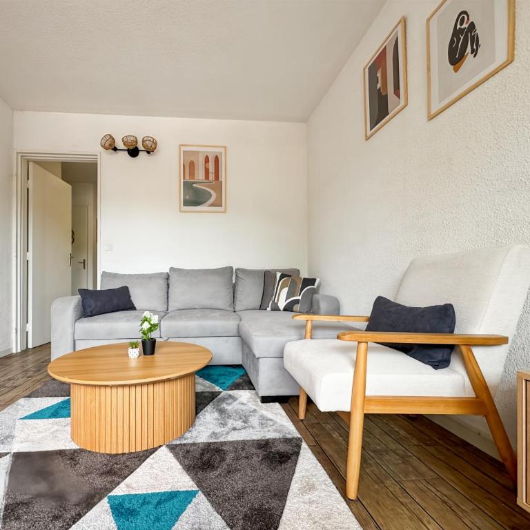L'escale Arcachonnaise - Appartement T3 - 6 couchages - WIFI- PARKING PRIVÉ GRATUIT - Plages commerces à pied - Two-Bedroom Apartment with Balcony and Terrace - 2
