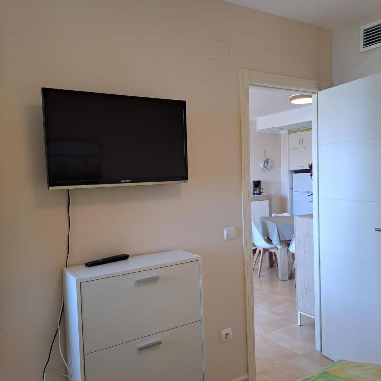 Esmeralda Seaview-Suites - One-Bedroom Apartment - 17