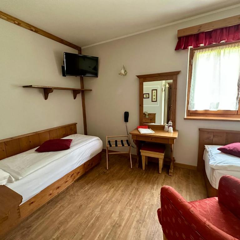 Hotel Garnì Il Cirmolo - Camera Economy Doppia con Letti Singoli - 1