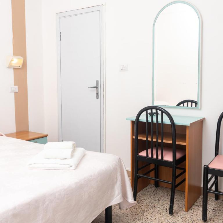 Hotel Gin sul mare - Camera Familiare - 7