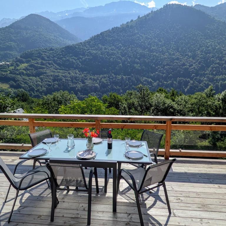 Le Bois Cosy appartement 4 étoiles 6 personnes, ACCES SKI ALPE D'HUEZ GRAND DOMAINE A 3 K M - Appartement 2 Chambres - Vue sur Lac - 2