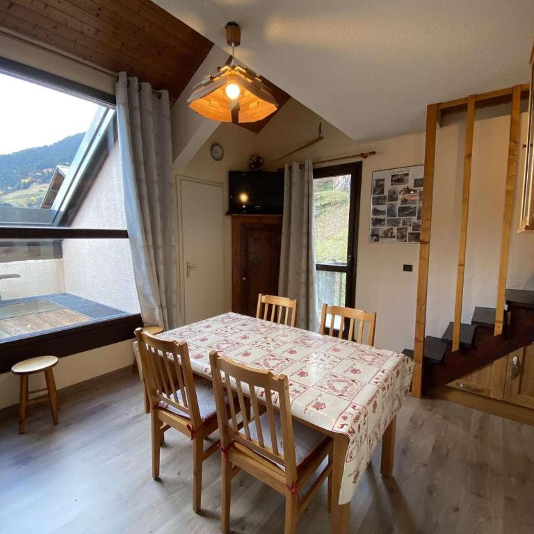 Duplex rénové à Arêches-Beaufort pour 6 pers, loggia calme - Apartment mit 1 Schlafzimmer - 9
