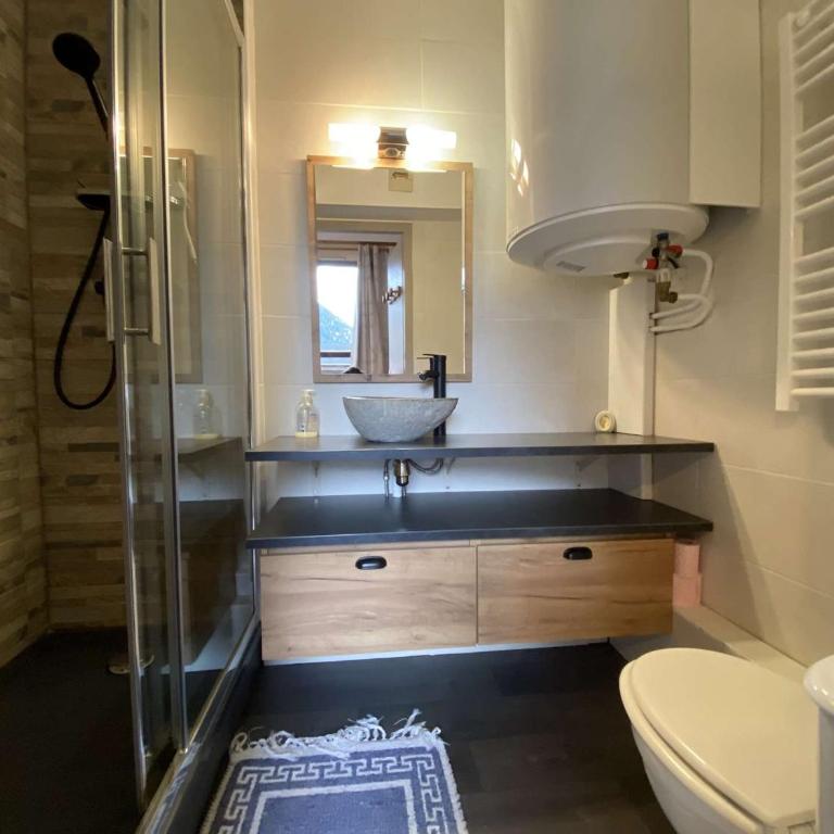 Duplex rénové à Arêches-Beaufort pour 6 pers, loggia calme - Apartment mit 1 Schlafzimmer - 10
