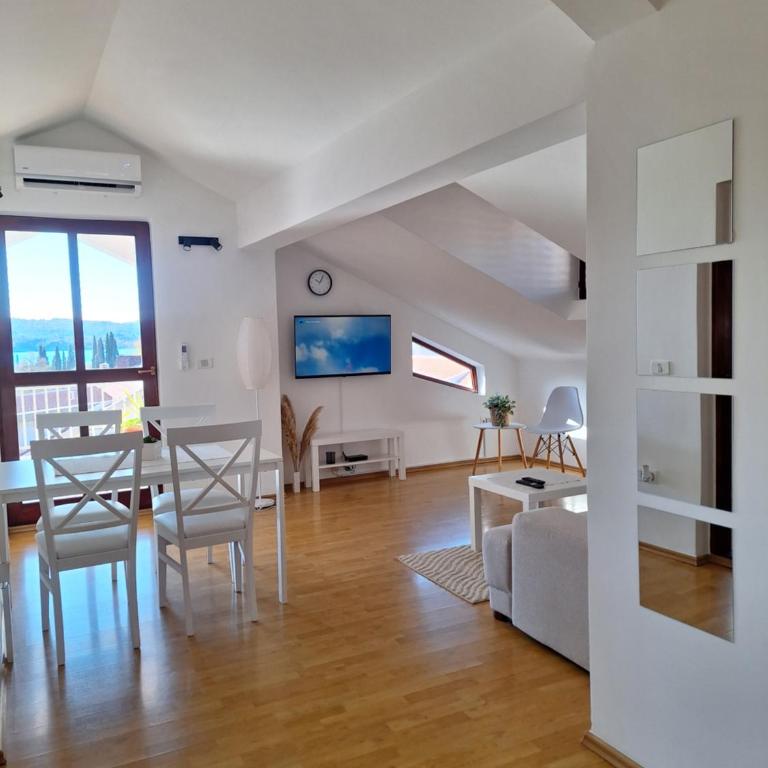 Savo Apartments - Apartman sa 2 Spavaće Sobe, Terasom i Pogledom na More - 8