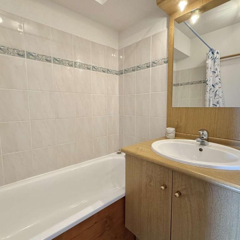 Spacieux 3 pièces à Praz-sur-Arly, balcon sud-ouest, garage, proche centre et remontées mécaniques - Appartement 2 Chambres - 17