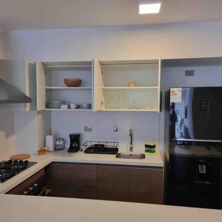 Cozy apartment by Parque Kennedy, Miraflores - Two-Bedroom Apartment - 38