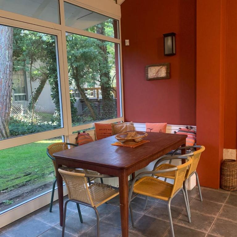 casa Cariloimagine, para 14 personas, con servicios, 3 cuadras de la playa y 3 del centro comercial - Casa - 29