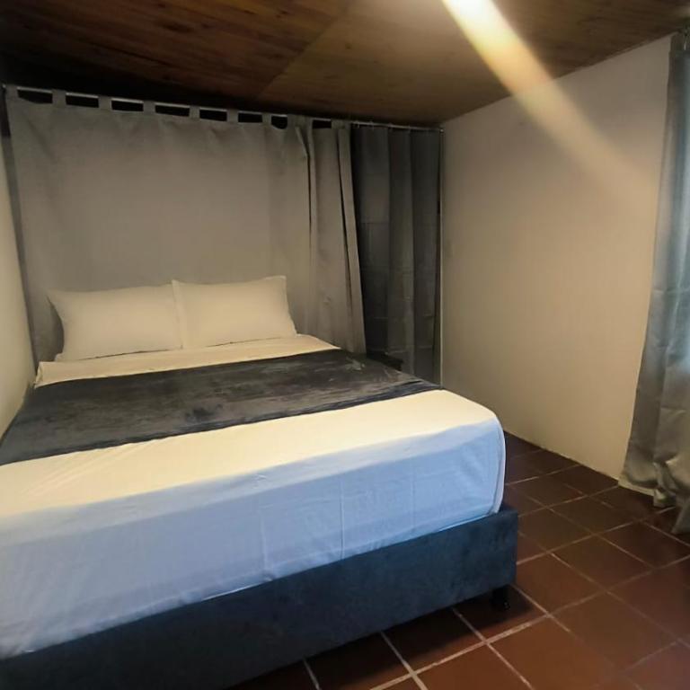 Alojamiento casa campestre Barbosa Santander - Four-Bedroom House - 7
