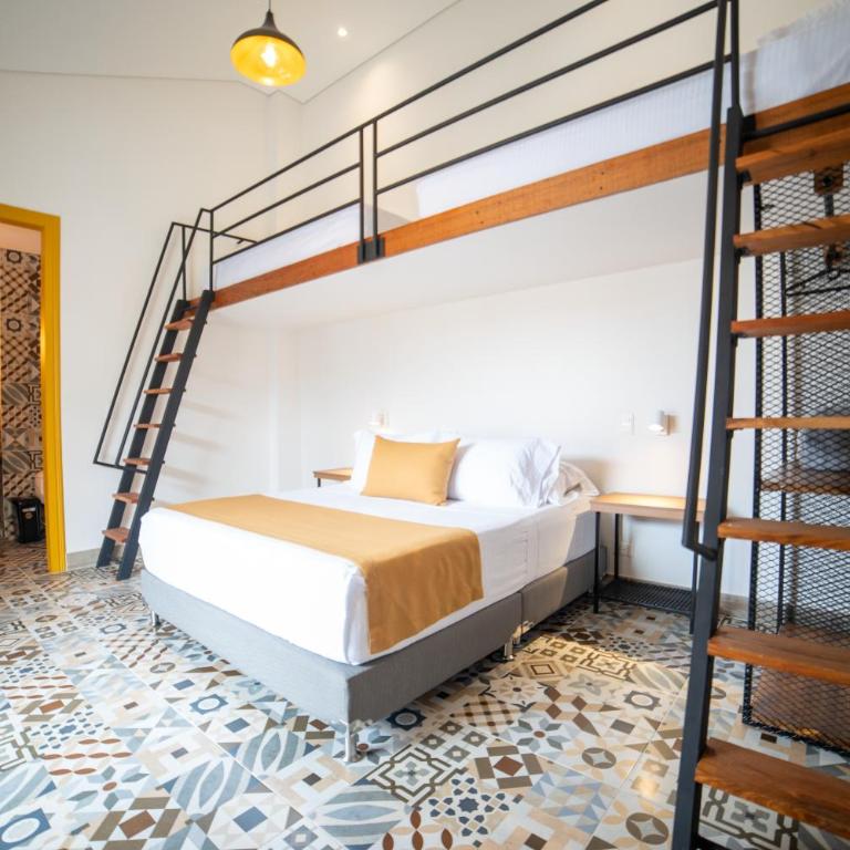 Casa Serafin Hotel - Standard Quadruple Room - 3