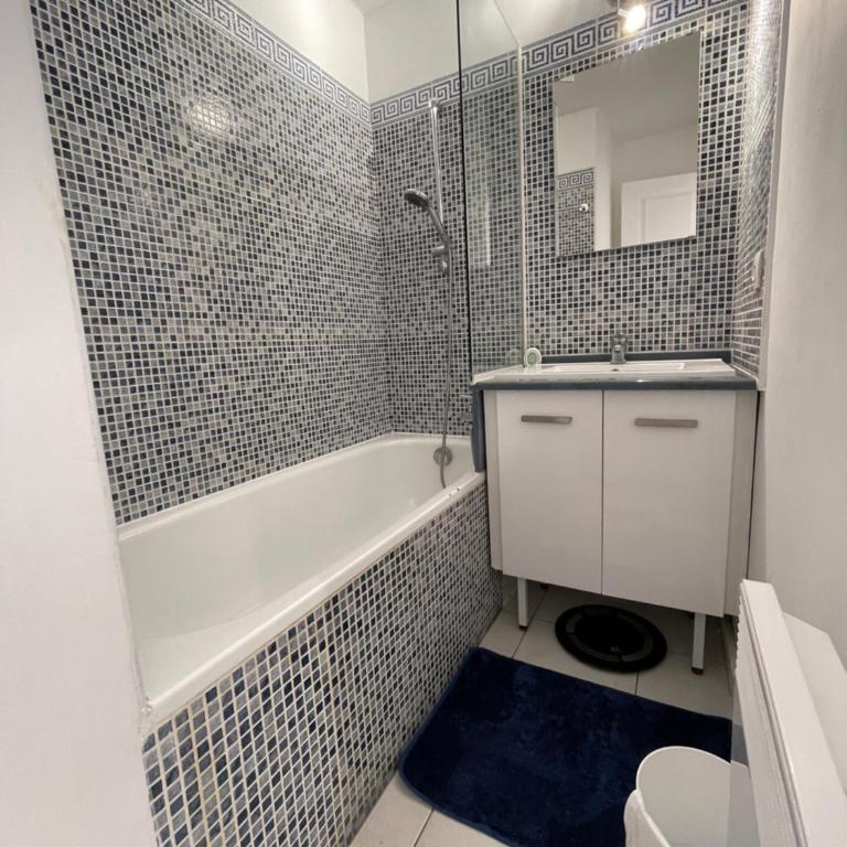Appartement T2 bord de mer piscine 2025 - Apartamento con vistas a la piscina - 4