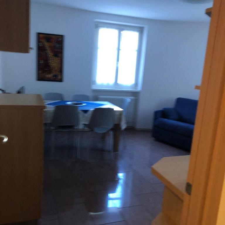 Moderno appartamento e ampio garage in centro - Apartamento de 2 dormitorios - 4