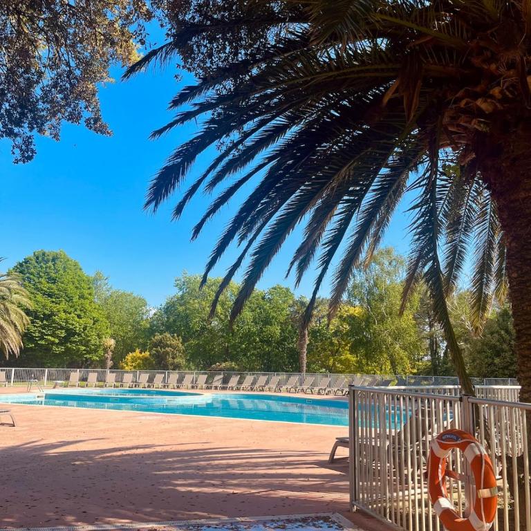 Cocoon Albatros, Golf view, pool, pine trees and ocean - Appartement 1 Chambre - 1