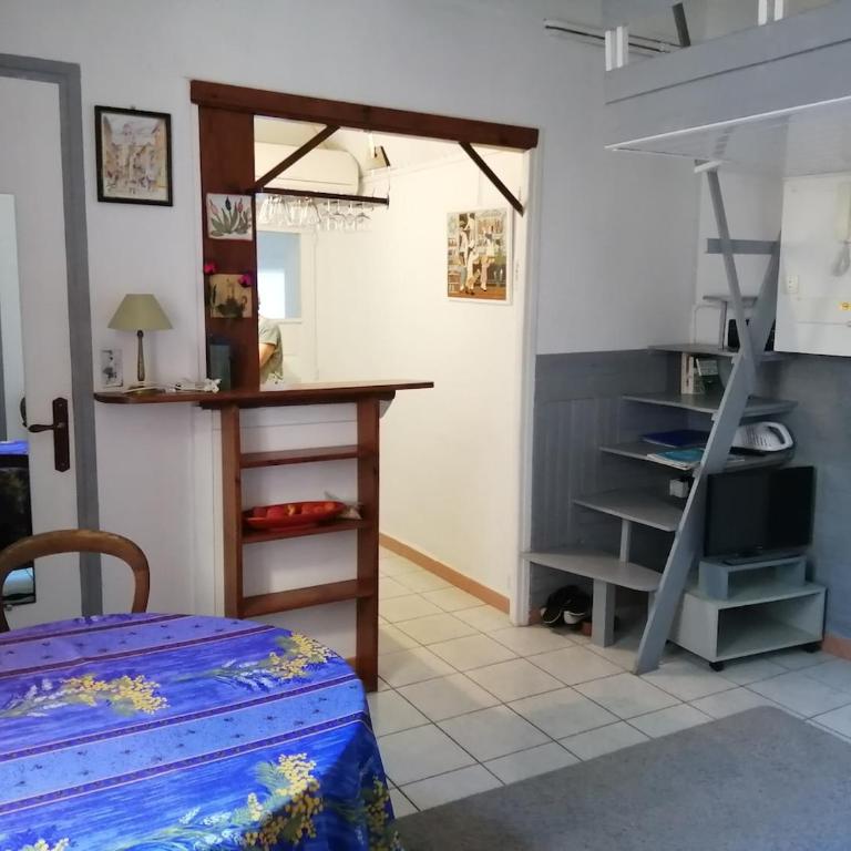 PROMO! Studio, Plein Center, Vieux Port, 200 m des plages - Studio - 5