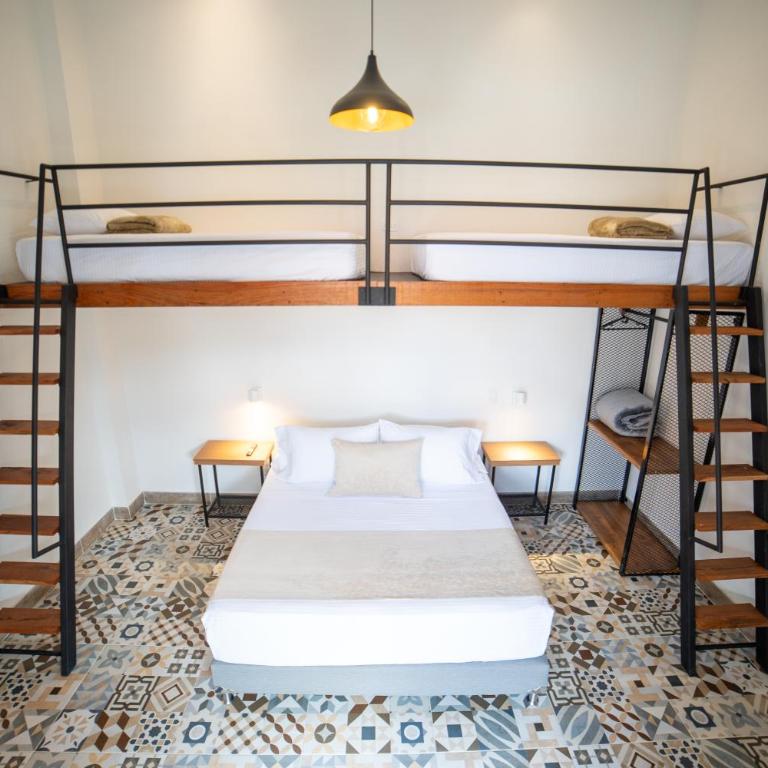 Casa Serafin Hotel - Standard Quadruple Room - 1