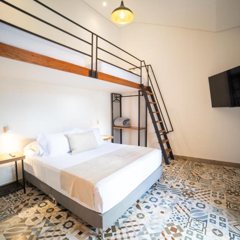 Casa Serafin Hotel - Standard Quadruple Room - 2
