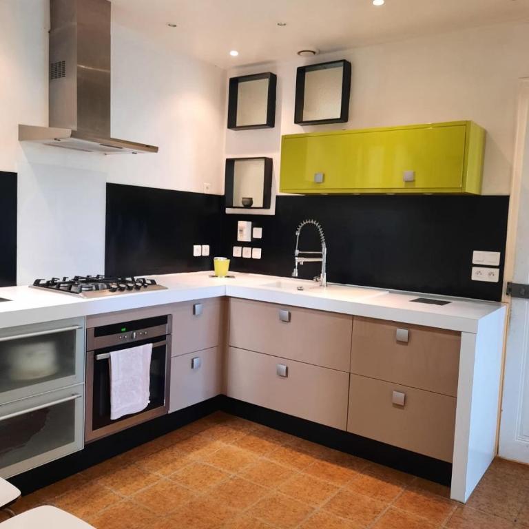 Appartement 84m2 avec terrasse - Appartement 2 Chambres - 12