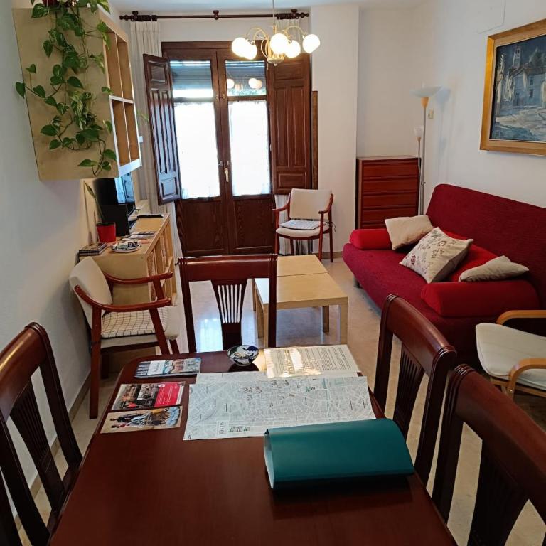 4 balconies house, central and near the Alhambra - Two-Bedroom Apartment - 10